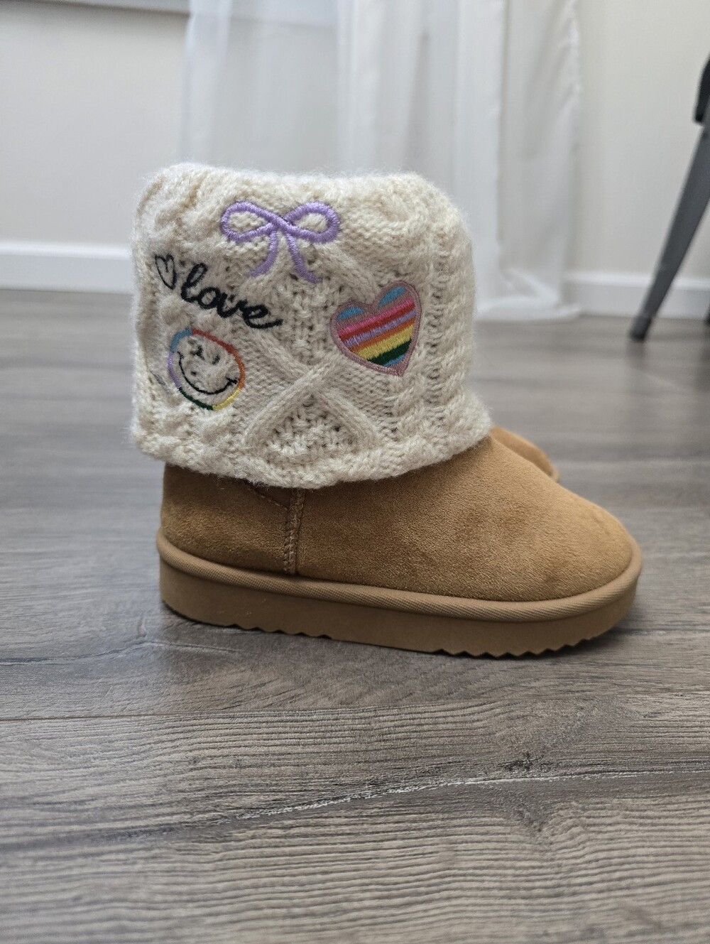 Steve Madden Kids' JFrosty boots cozy knit cuff Embroidered Patches Size 9